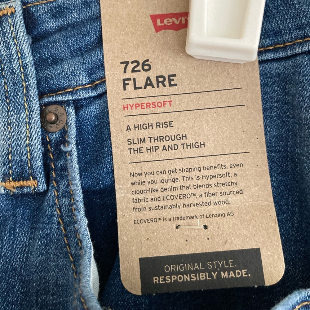 Levi's Blue Flare Wide Leg Jeans with Distressed Details - Picture 2 of 5